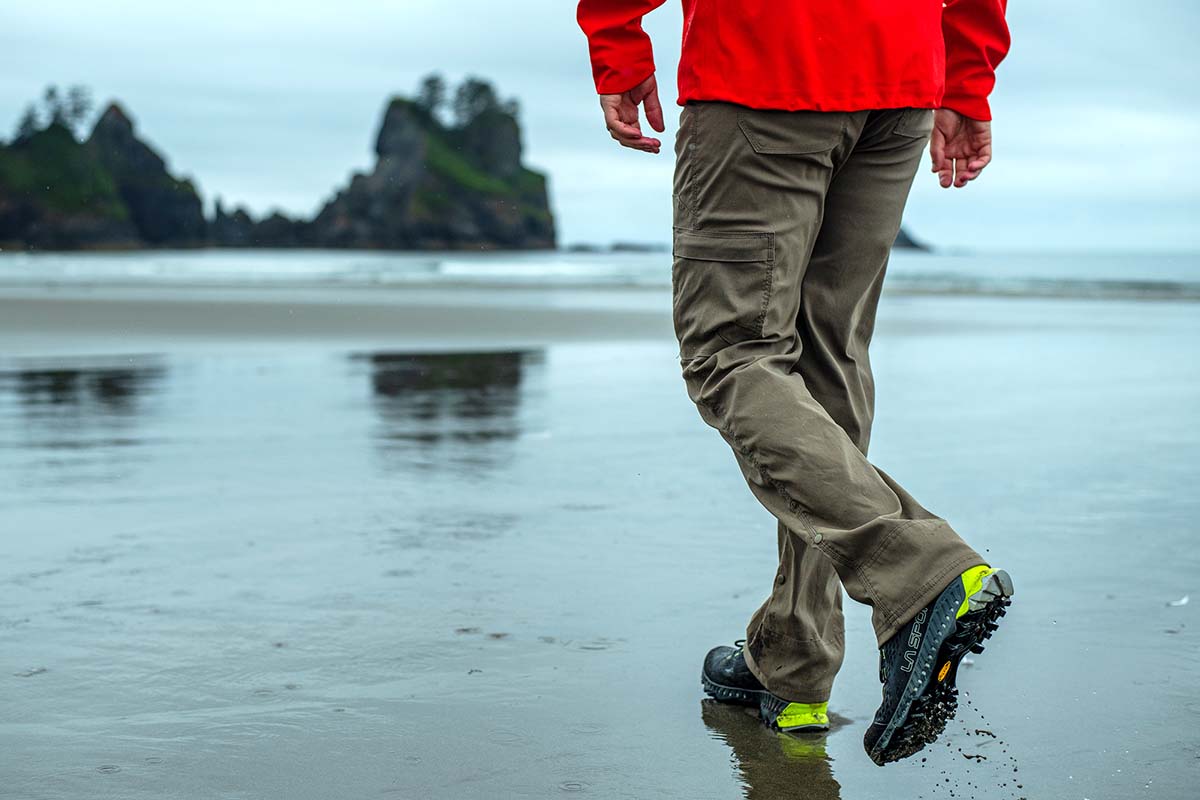 La Sportiva Spire GTX (walking on beach in wet sand)